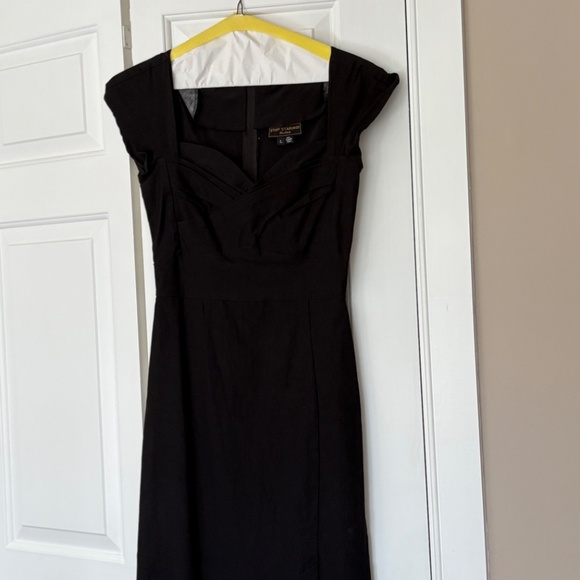 Retro Dresses - Picture 10 of 11